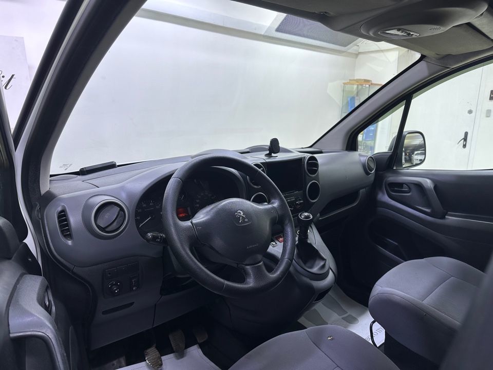 Peugeot Partner, 2014 год, 899 000 рублей, 9 фотография