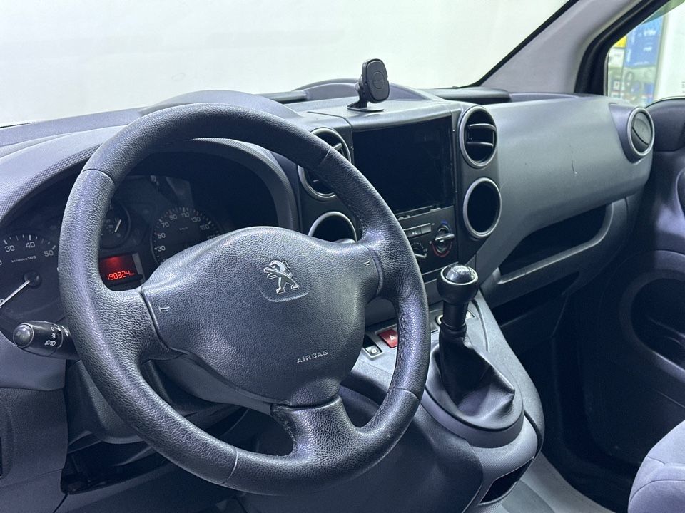 Peugeot Partner, 2014 год, 899 000 рублей, 10 фотография