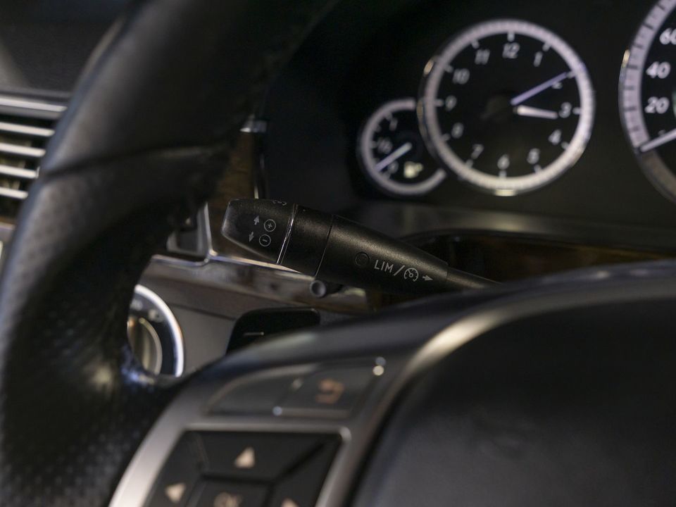 Mercedes-Benz E-Класс, 2012 год, 1 549 000 рублей, 11 фотография