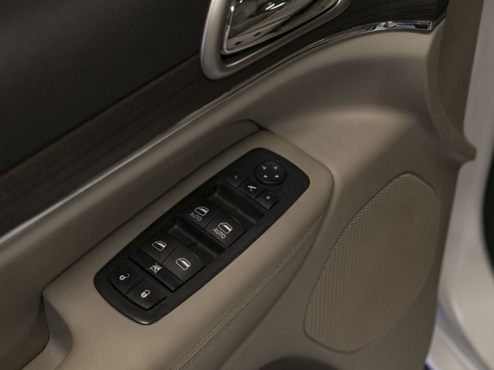 Jeep Grand Cherokee, 2013 год, 1 649 000 рублей, 20 фотография