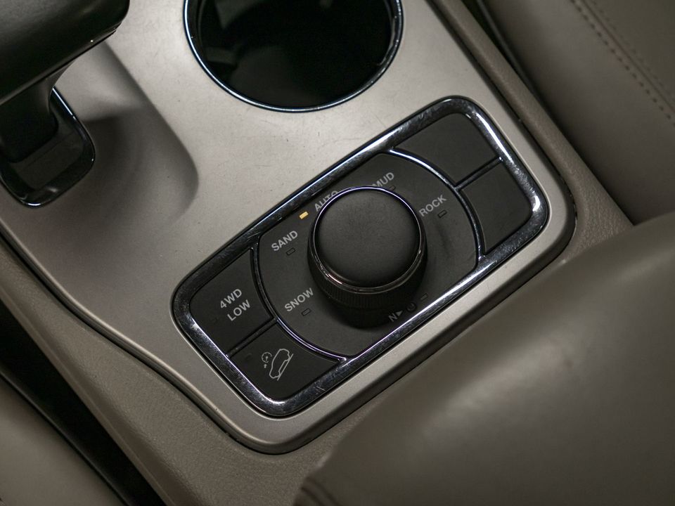Jeep Grand Cherokee, 2013 год, 1 649 000 рублей, 23 фотография