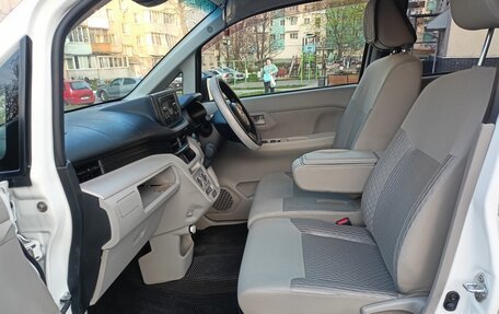 Daihatsu Move VI рестайлинг, 2016 год, 630 000 рублей, 15 фотография