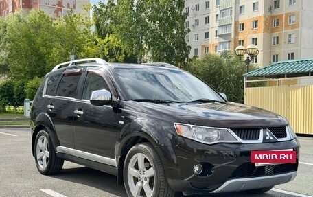 Mitsubishi Outlander III рестайлинг 3, 2007 год, 1 299 000 рублей, 2 фотография