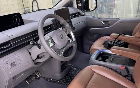 Hyundai Staria, 2021 год, 4 600 000 рублей, 7 фотография