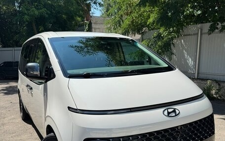 Hyundai Staria, 2021 год, 4 600 000 рублей, 3 фотография