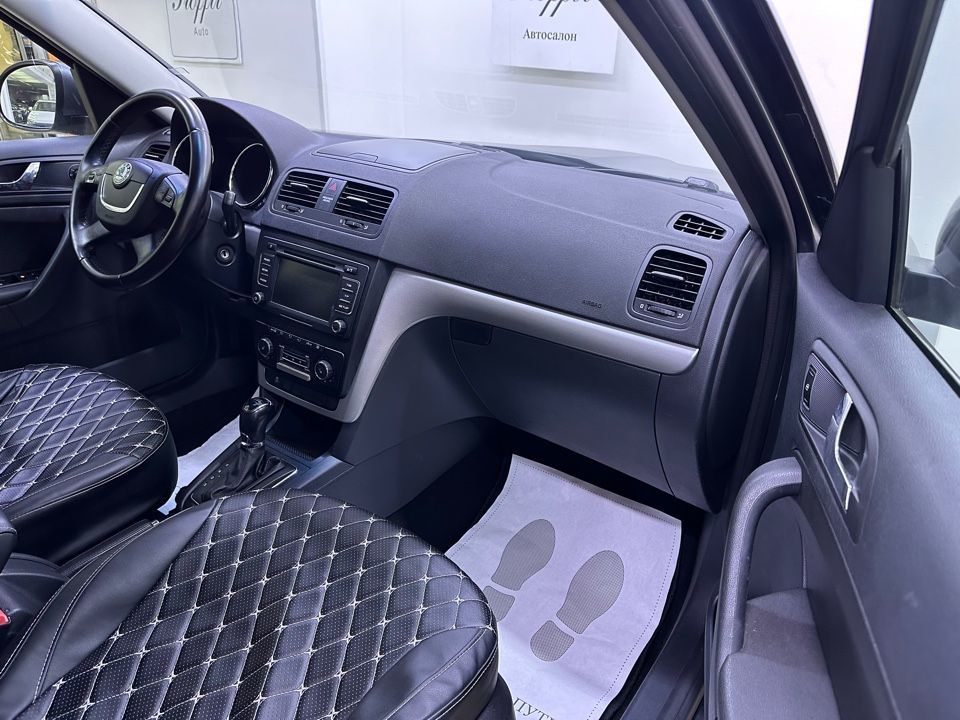 Skoda Yeti, 2013 год, 899 000 рублей, 14 фотография
