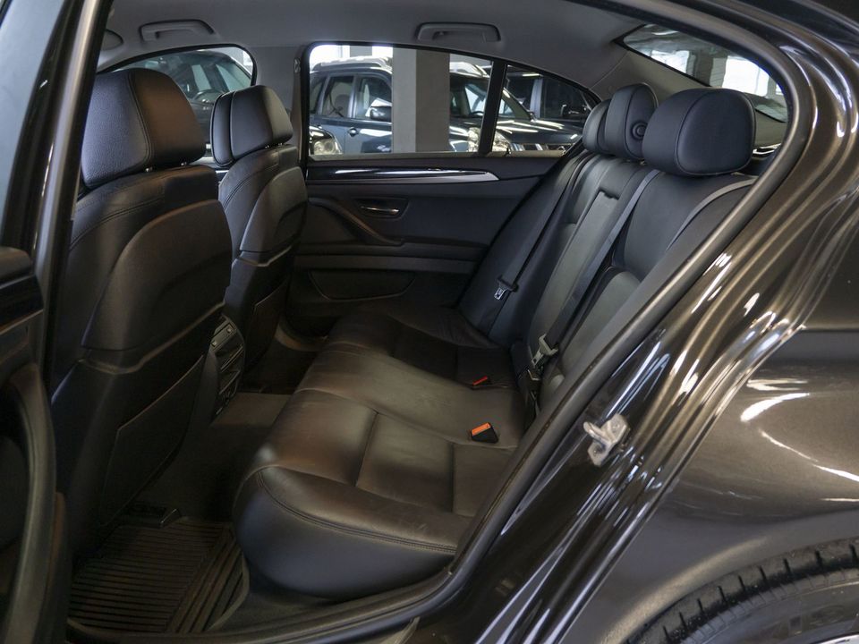 BMW 5 серия, 2013 год, 2 199 000 рублей, 15 фотография