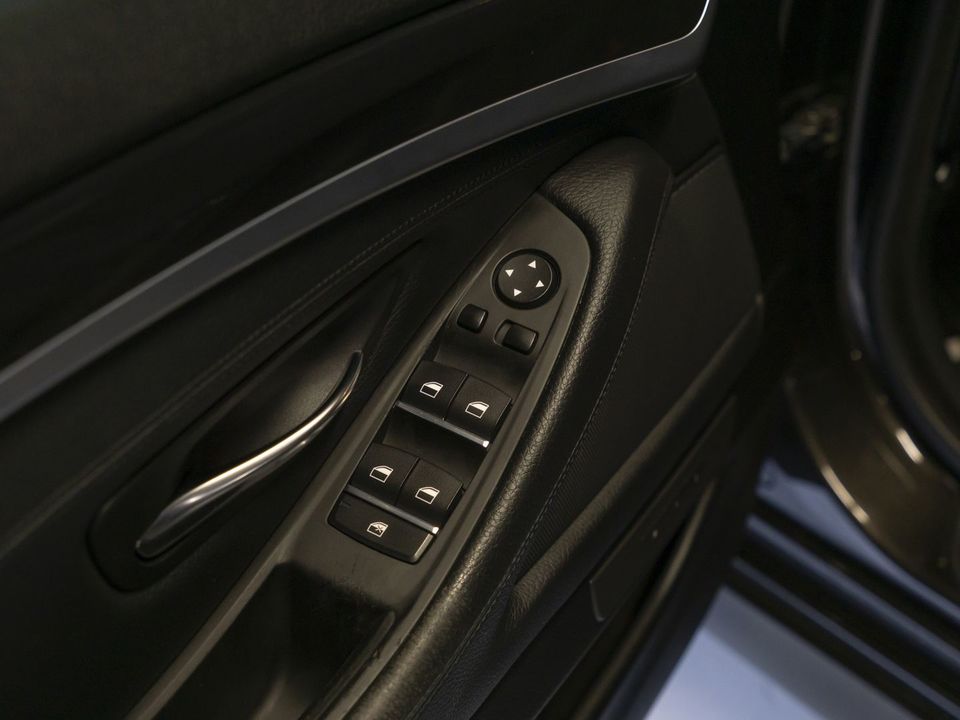 BMW 5 серия, 2013 год, 2 199 000 рублей, 18 фотография