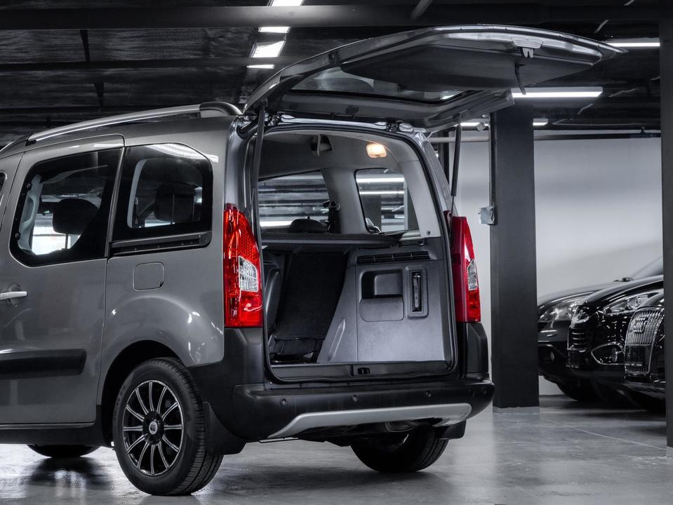 Peugeot Partner, 2011 год, 749 000 рублей, 7 фотография