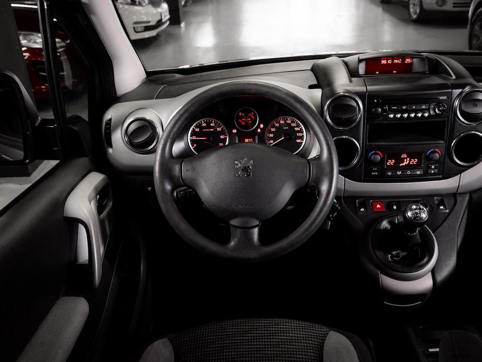 Peugeot Partner, 2011 год, 749 000 рублей, 14 фотография