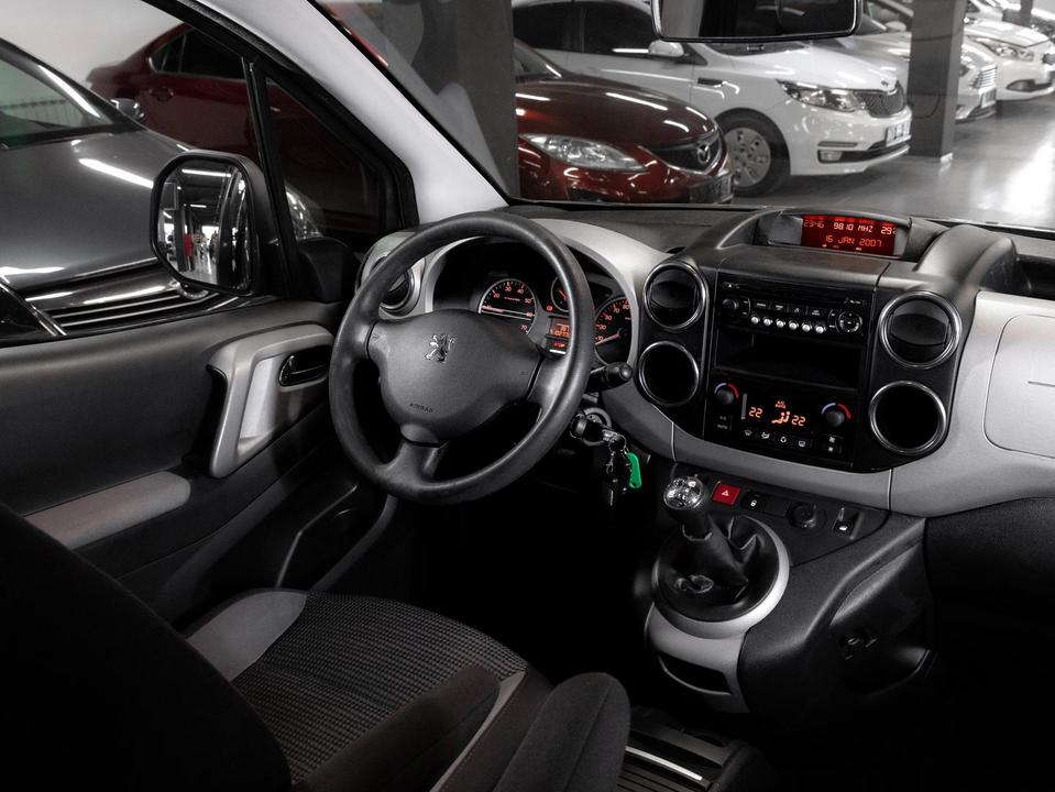 Peugeot Partner, 2011 год, 749 000 рублей, 13 фотография