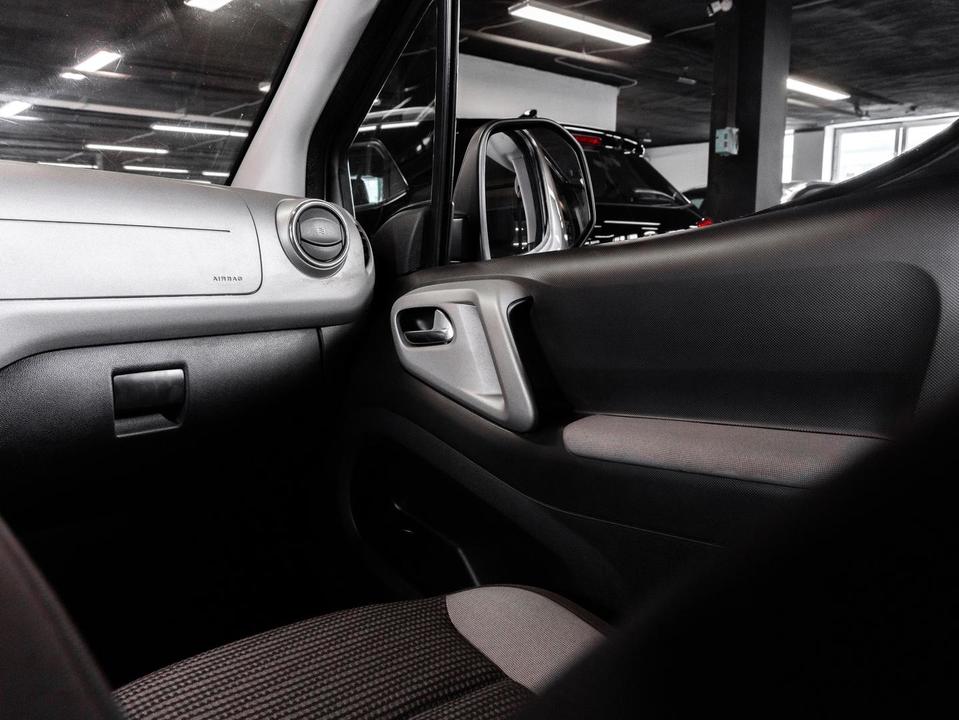 Peugeot Partner, 2011 год, 749 000 рублей, 17 фотография