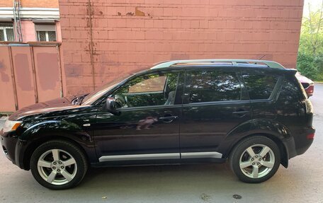 Mitsubishi Outlander III рестайлинг 3, 2008 год, 1 050 000 рублей, 3 фотография