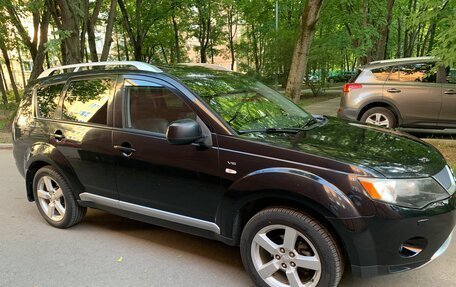 Mitsubishi Outlander III рестайлинг 3, 2008 год, 1 050 000 рублей, 7 фотография