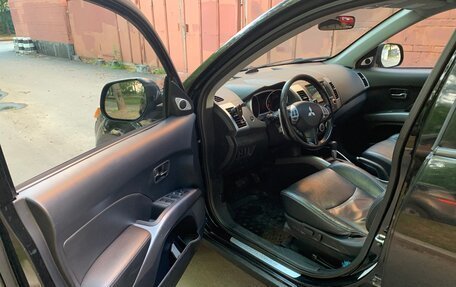 Mitsubishi Outlander III рестайлинг 3, 2008 год, 1 050 000 рублей, 9 фотография