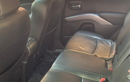 Mitsubishi Outlander III рестайлинг 3, 2008 год, 1 050 000 рублей, 14 фотография