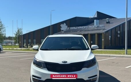KIA Rio III рестайлинг, 2016 год, 940 000 рублей, 2 фотография