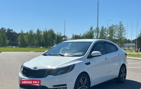 KIA Rio III рестайлинг, 2016 год, 940 000 рублей, 3 фотография