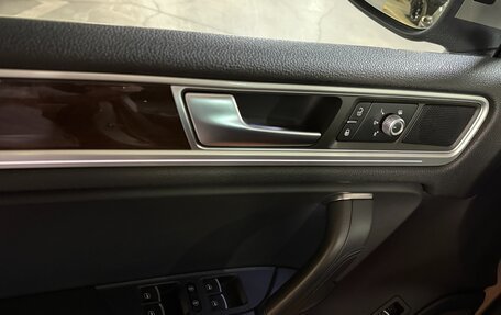 Volkswagen Touareg III, 2015 год, 2 999 999 рублей, 13 фотография