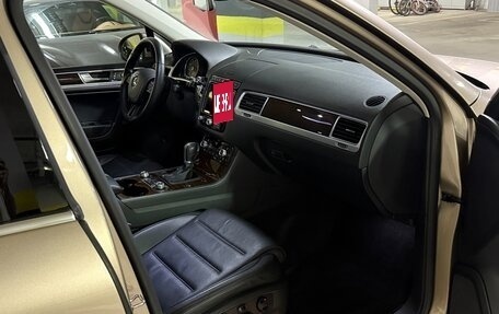 Volkswagen Touareg III, 2015 год, 2 999 999 рублей, 9 фотография