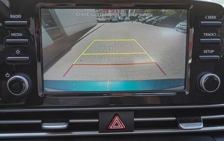 Hyundai Elantra, 2022 год, 1 890 000 рублей, 15 фотография