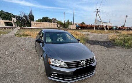 Volkswagen Jetta VI, 2015 год, 1 250 000 рублей, 2 фотография