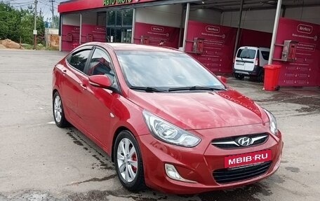 Hyundai Solaris II рестайлинг, 2011 год, 750 000 рублей, 2 фотография