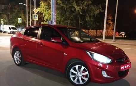 Hyundai Solaris II рестайлинг, 2011 год, 750 000 рублей, 13 фотография