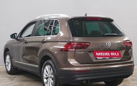 Volkswagen Tiguan II, 2017 год, 2 280 000 рублей, 7 фотография