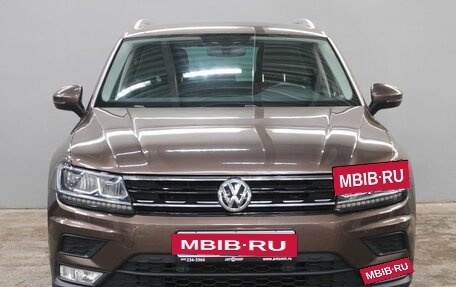 Volkswagen Tiguan II, 2017 год, 2 280 000 рублей, 2 фотография