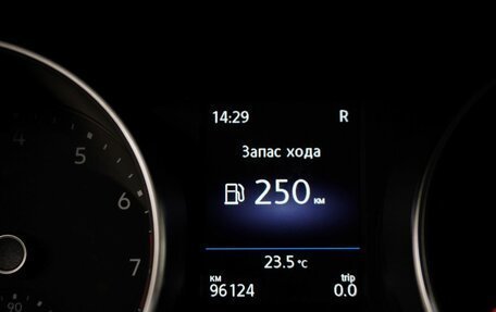 Volkswagen Tiguan II, 2017 год, 2 280 000 рублей, 17 фотография