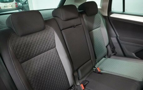 Volkswagen Tiguan II, 2017 год, 2 280 000 рублей, 13 фотография