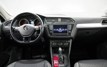 Volkswagen Tiguan II, 2017 год, 2 280 000 рублей, 14 фотография