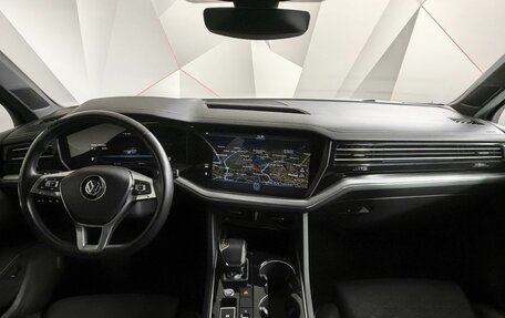 Volkswagen Touareg III, 2019 год, 5 500 000 рублей, 10 фотография