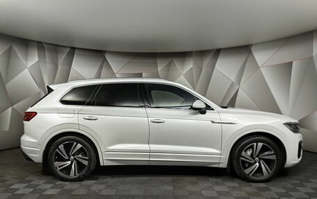 Volkswagen Touareg III, 2019 год, 5 500 000 рублей, 6 фотография