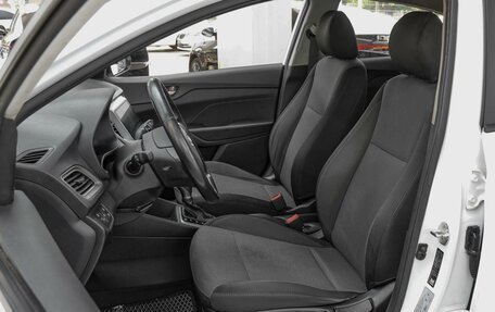 Hyundai Solaris II рестайлинг, 2019 год, 1 210 000 рублей, 10 фотография