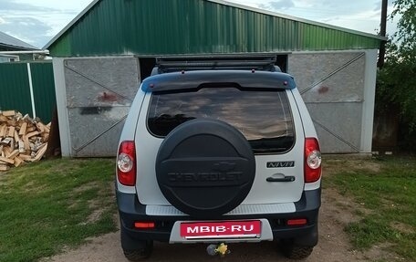 Chevrolet Niva I рестайлинг, 2009 год, 570 000 рублей, 2 фотография