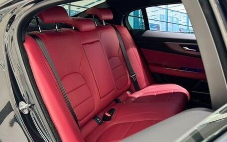 Jaguar XE I рестайлинг, 2022 год, 2 682 887 рублей, 15 фотография