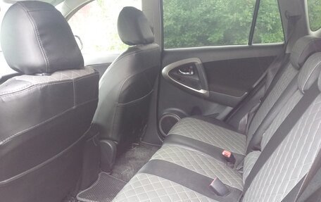 Toyota RAV4, 2006 год, 1 050 000 рублей, 8 фотография