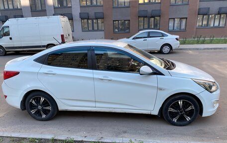 Hyundai Solaris II рестайлинг, 2014 год, 630 000 рублей, 3 фотография
