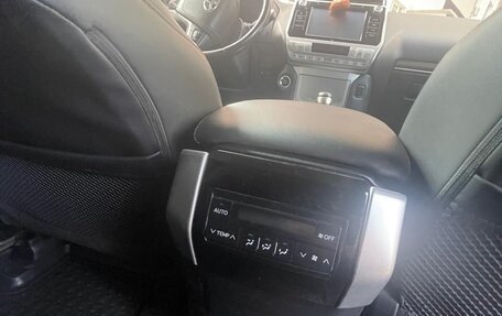 Toyota Land Cruiser Prado 150 рестайлинг 2, 2019 год, 5 750 000 рублей, 12 фотография