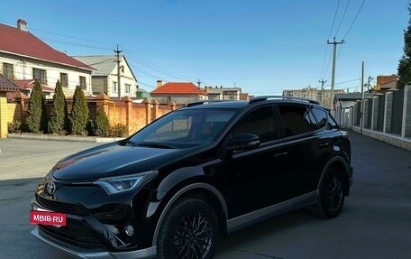 Toyota RAV4, 2017 год, 2 700 000 рублей, 3 фотография