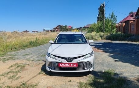 Toyota Camry, 2018 год, 2 600 000 рублей, 7 фотография