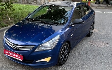 Hyundai Solaris II рестайлинг, 2015 год, 890 000 рублей, 2 фотография