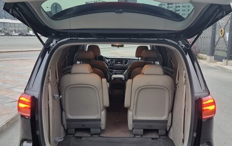 KIA Carnival III, 2018 год, 3 200 000 рублей, 15 фотография