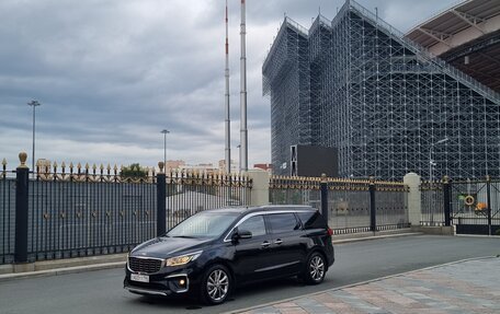 KIA Carnival III, 2018 год, 3 200 000 рублей, 12 фотография