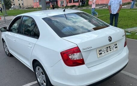 Skoda Rapid I, 2015 год, 695 000 рублей, 5 фотография