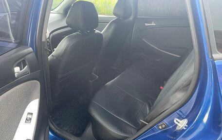 Hyundai Solaris II рестайлинг, 2011 год, 550 000 рублей, 12 фотография