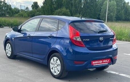 Hyundai Solaris II рестайлинг, 2011 год, 550 000 рублей, 7 фотография
