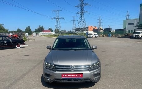 Volkswagen Tiguan II, 2018 год, 2 615 000 рублей, 1 фотография